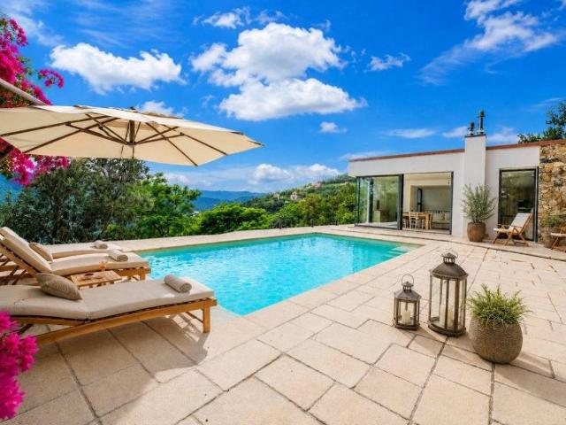 Villa in vendita a Varazze SV