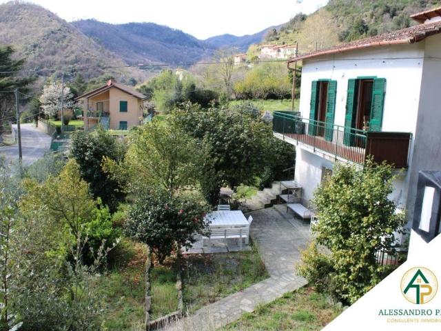 Villa in vendita a Varazze SV