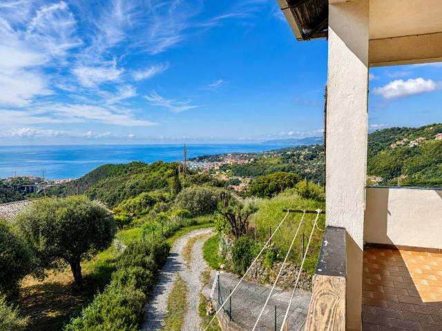 Villa in vendita a Varazze SV