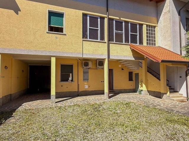 Villa in vendita a Varedo MB
