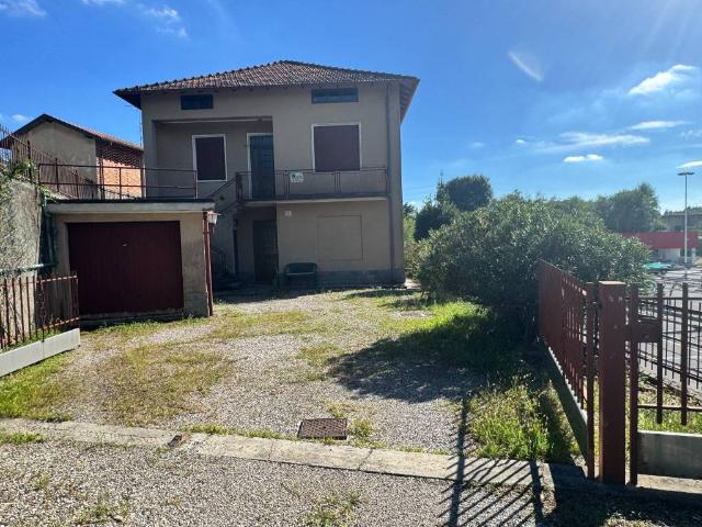 Villa in vendita a Varese VA