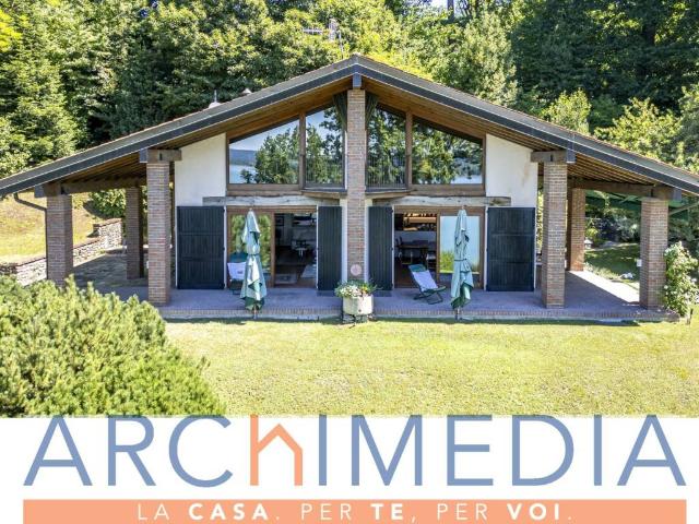 Villa in vendita a Varese VA