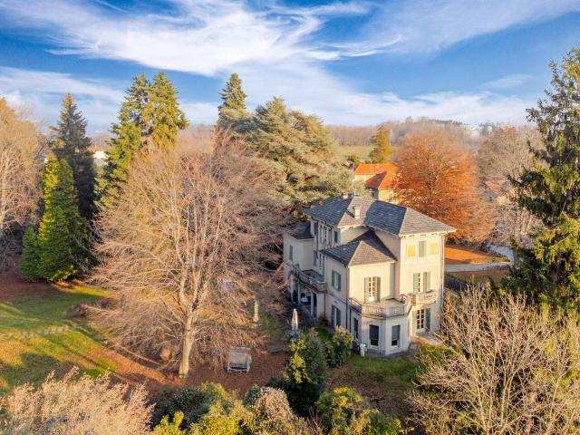 Villa in vendita a Varese