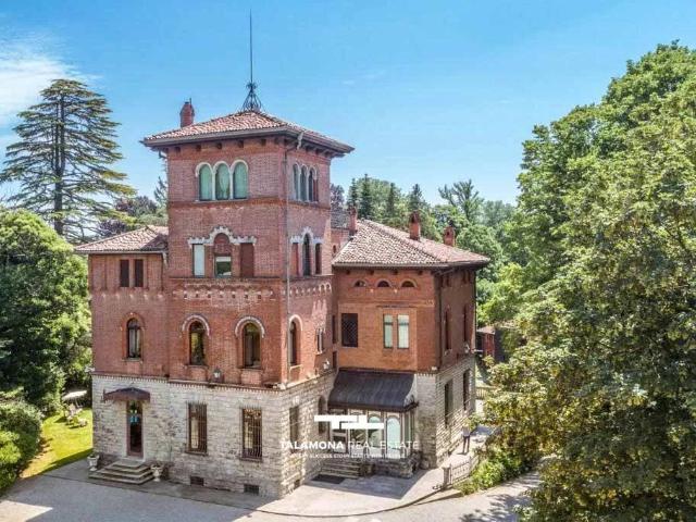Villa in vendita a Varese