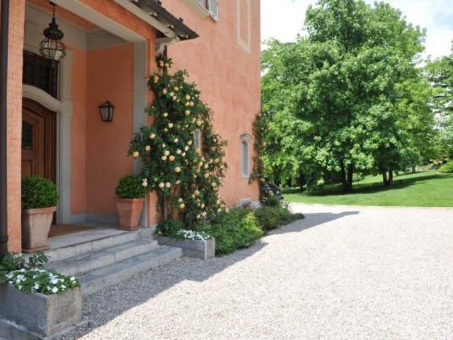Villa in vendita a Varese