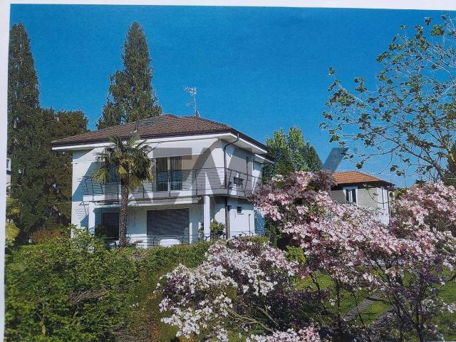 Villa in vendita a Varese