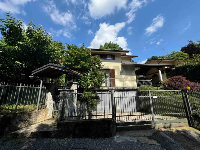 Villa in vendita a Varese