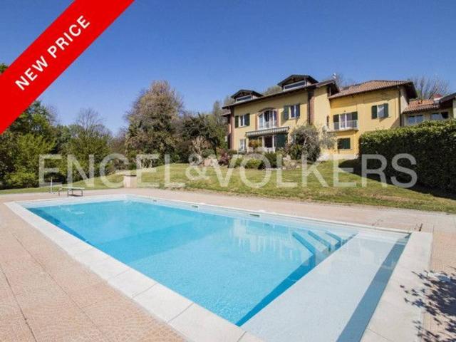 Villa in vendita a Varese