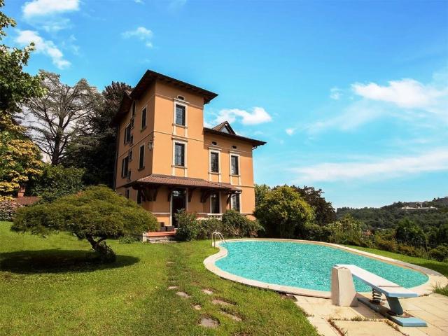 Villa in vendita a Varese