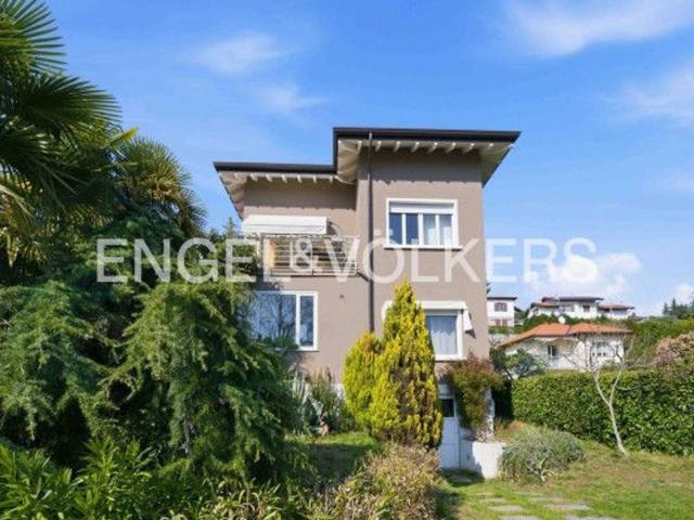 Villa in vendita a Varese