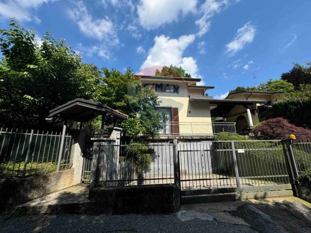 Villa in vendita a Varese
