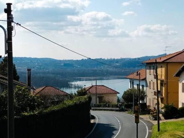 Villa unifamiliare in vendita a Varese