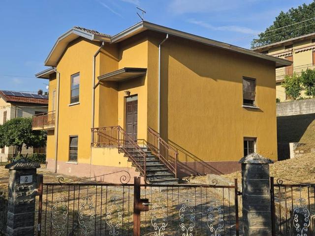 Villa in vendita a Varsi PR
