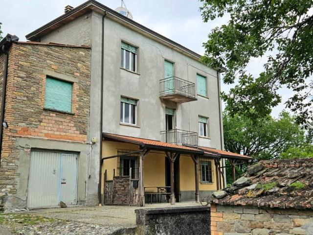 Villa in vendita a Varsi PR