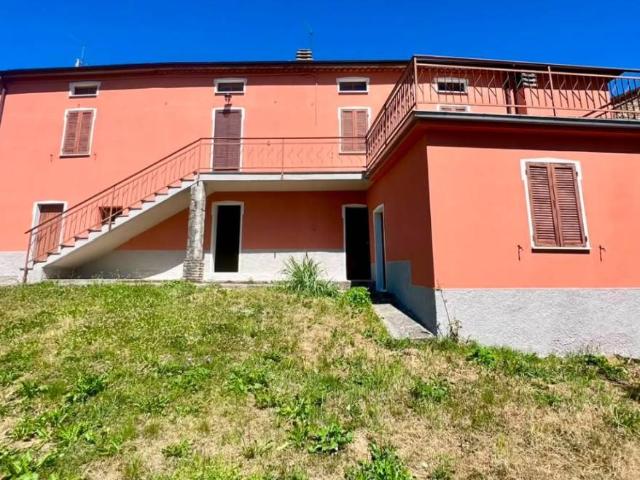 Villa in vendita a Varsi PR