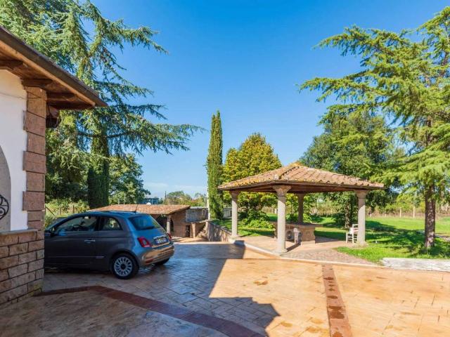 Villa in vendita a Vetralla VT