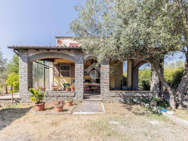 Villa in vendita a Vetralla VT