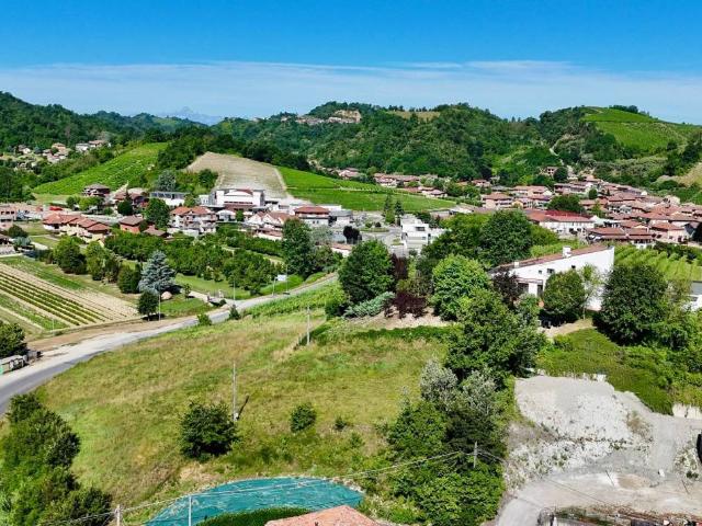 Villa in vendita a Vezza d'Alba CN