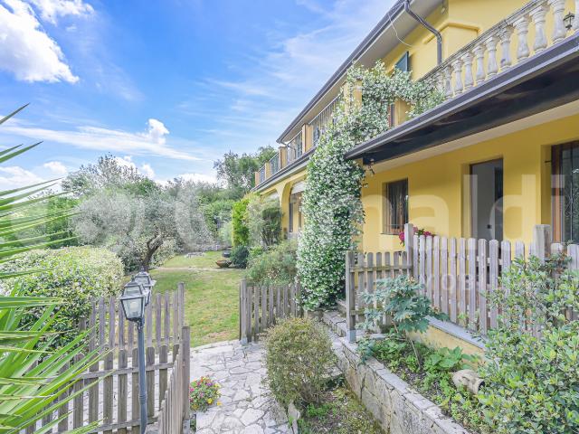 Villa in vendita a Vezzano Ligure