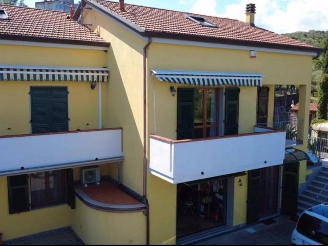 Villa in vendita a Vezzano Ligure SP