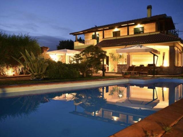 Villa in vendita a Vezzano Ligure SP
