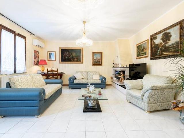 Villa in vendita a Vecchiano 220 mq Rif: 1396771