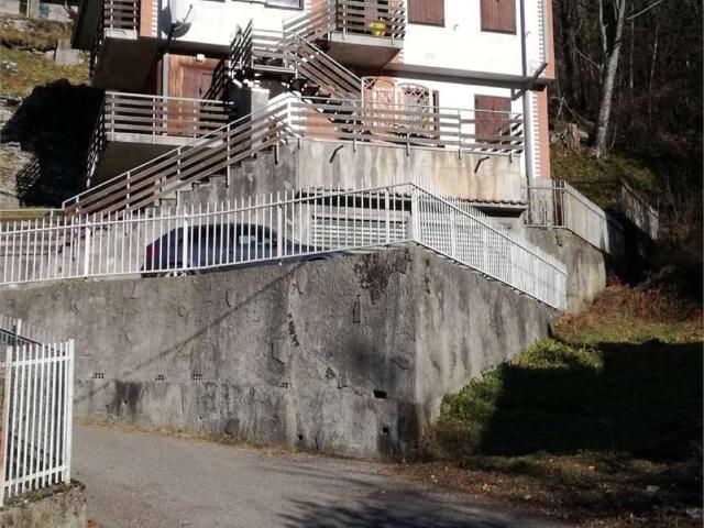 Villa in vendita a Veleso CO