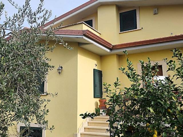 Villa in vendita a Velletri RM