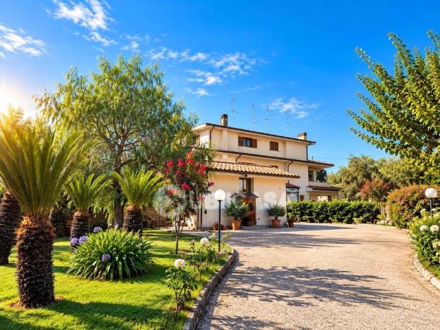 Villa in vendita a Velletri RM