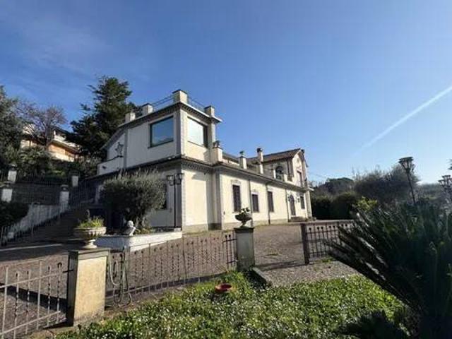 Villa in vendita a Velletri RM