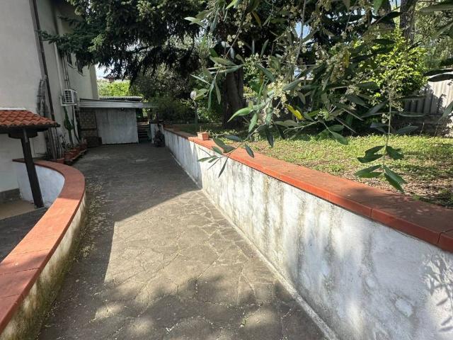 Villa in vendita a Lariano RM