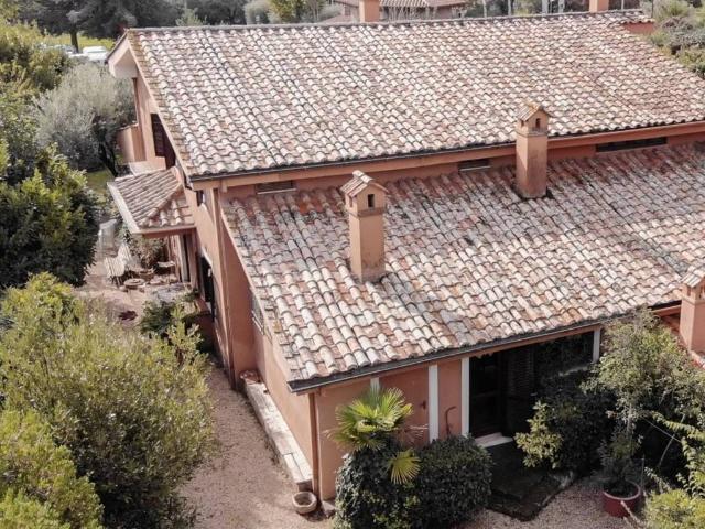 Villa in vendita a Velletri RM
