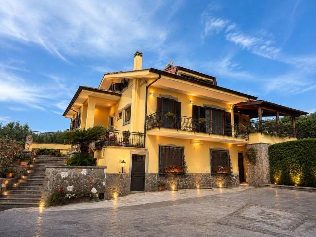Villa in vendita a Velletri RM