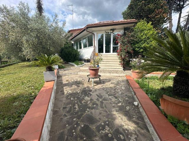 Villa in vendita a Lariano RM