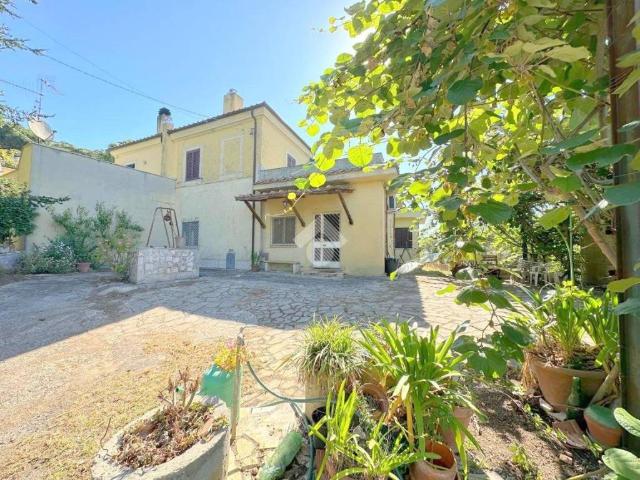 Villa in vendita a Velletri RM