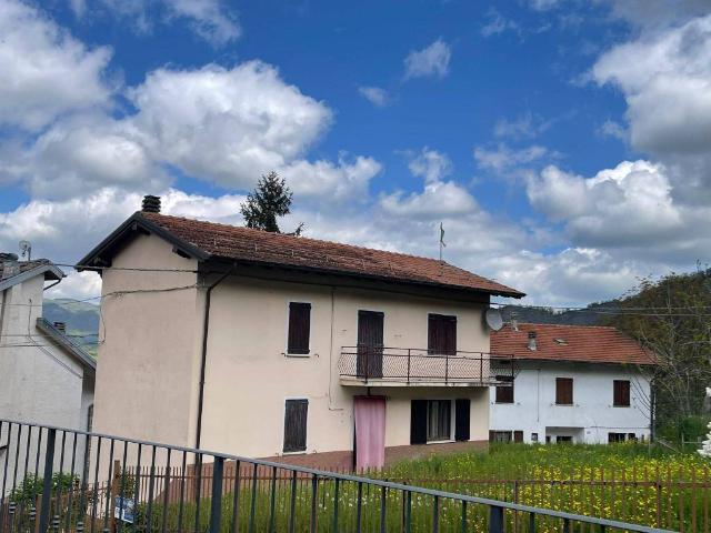 Villa in vendita a Ventasso RE