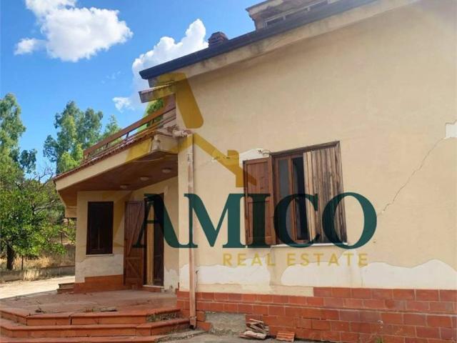 Villa in vendita a Ventimiglia di Sicilia PA