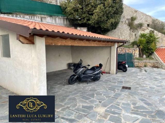 Villa in vendita a Ventimiglia IM