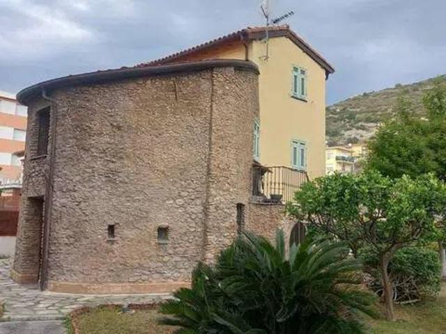 Villa in vendita a Ventimiglia IM