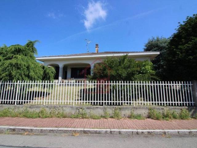 Villa in vendita a Vercelli