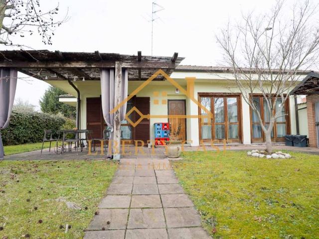 Villa in vendita a Vercelli VC