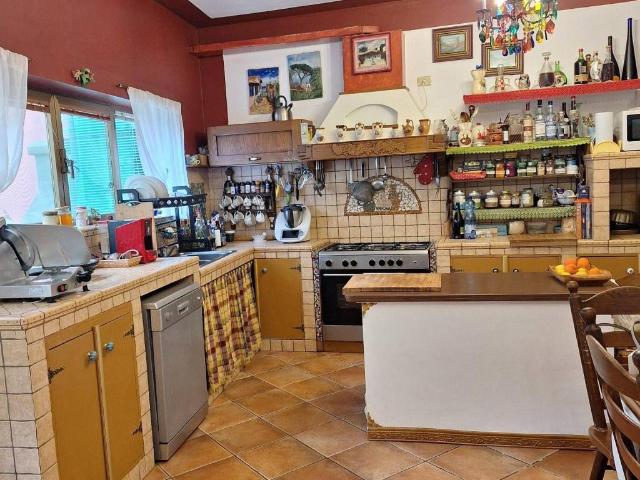 Villa in vendita a Vercelli VC