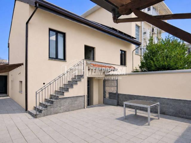 Villa in vendita a Vercelli VC