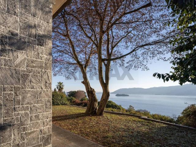 Villa in vendita a Verbania