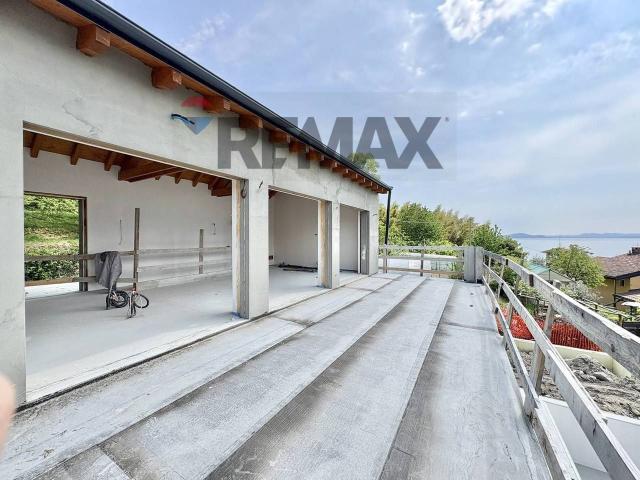 Villa in vendita a Verbania