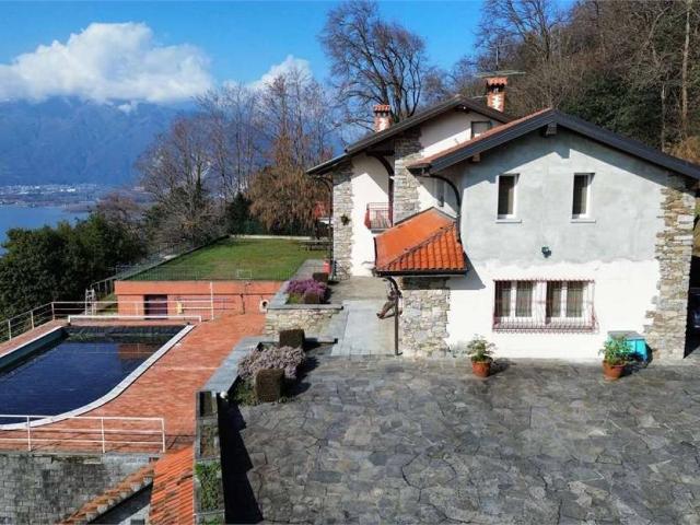 Villa in vendita a Verbania VB