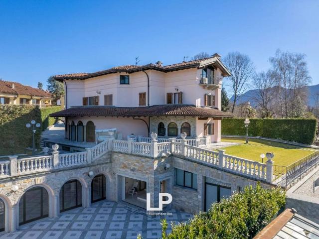 Villa in vendita a Verbania VB