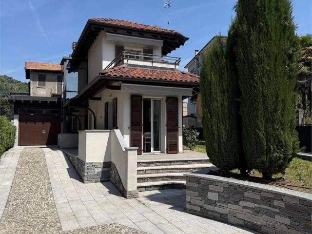 Villa in vendita a Verbania VB