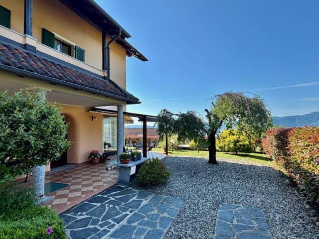 Villa in vendita a Verbania VB