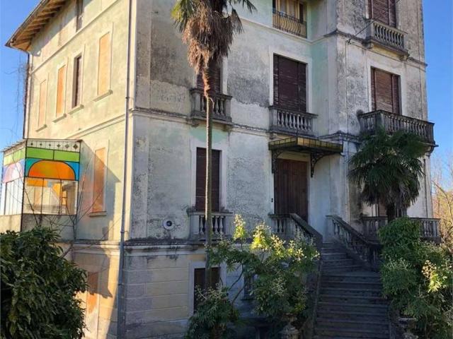 Villa in vendita a Verbania VB